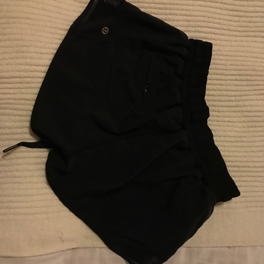 black lulu lemon hotty hot shorts